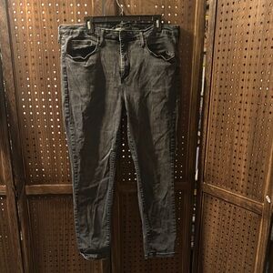 Universal Thread Gray‎ Skinny Jeans Washed Look